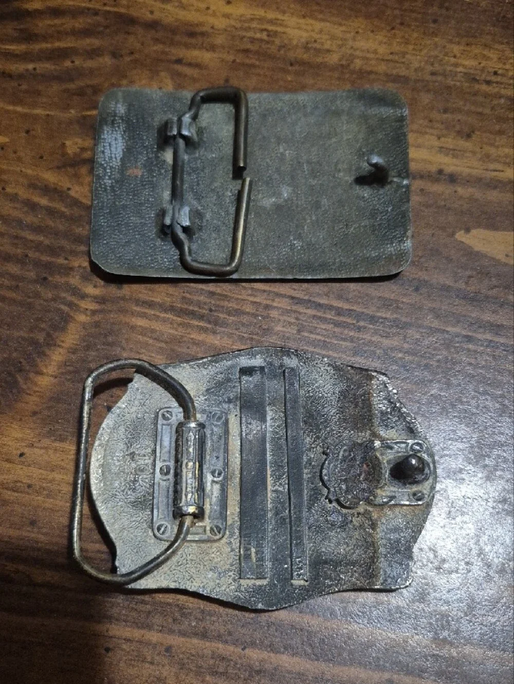Embossed Metal Belt Buckle - Vintage Style